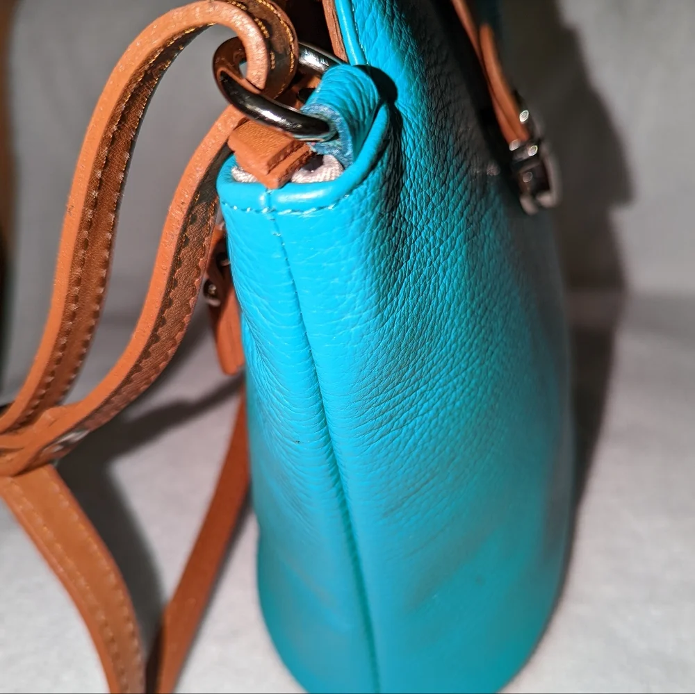 Valentina soft pebbled leather crossbody bag. - Picture 7 of 12